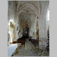 Beauvais, Notre-Dame de Marissel, photo Pierre Poschadel, Wikipedia, Bas-côté nord, vue vers l'est.jpg